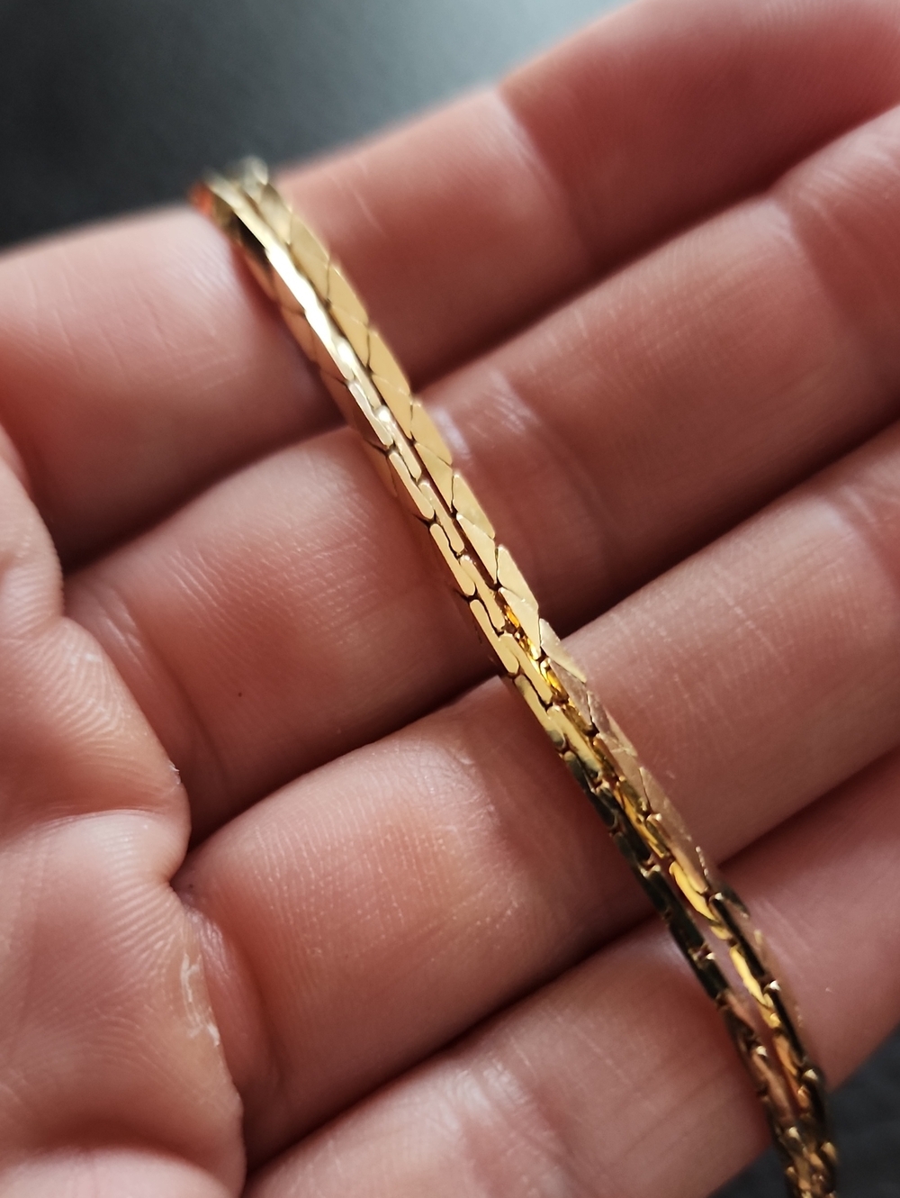 VTG Elegant Gold-Tone Women's V Necklace with Pavé Accent - Picture 7 of 10